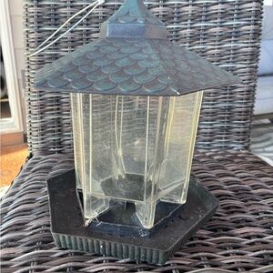 Hexagonal Green Bird Feeder with Clear Panels